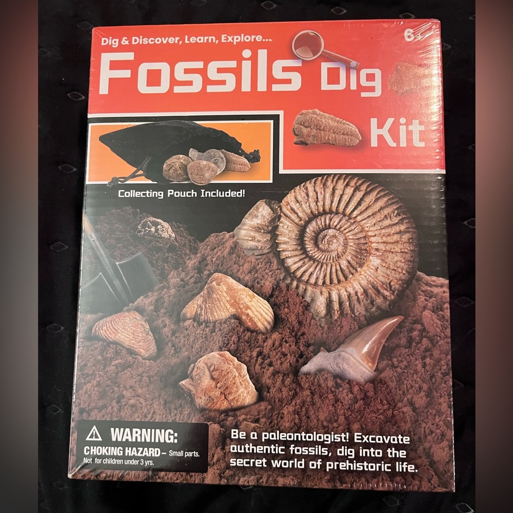 Fossils Dig Kit - Educational Toy for Kids NWT